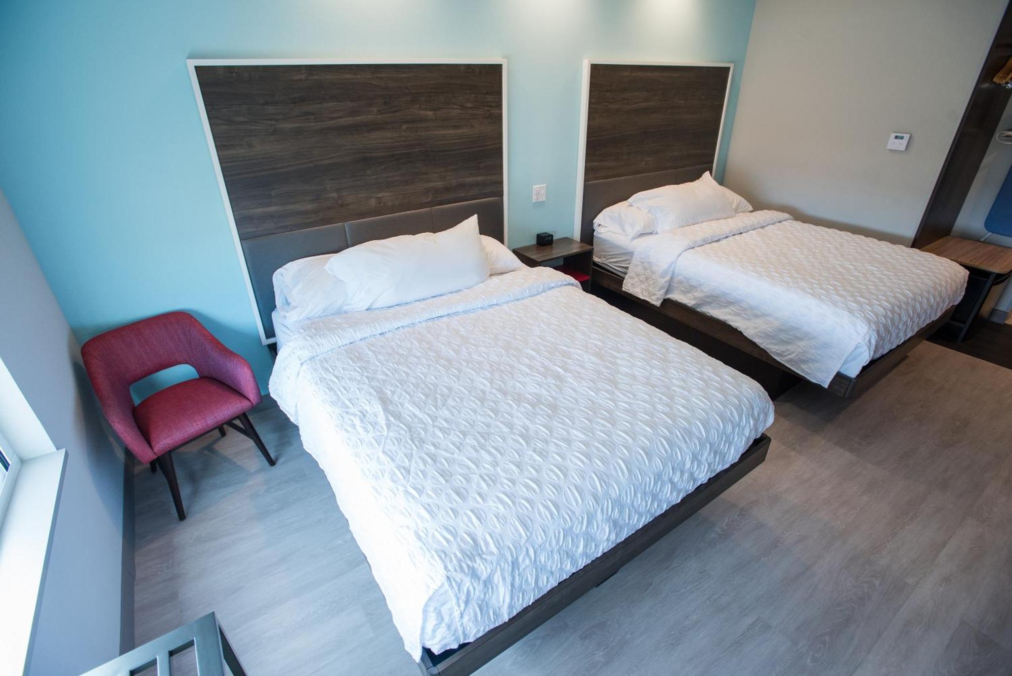 Tru By Hilton Cedar Rapids Westdale Hotel Екстериор снимка